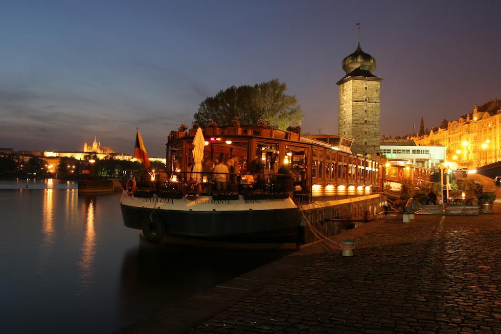 Boat Matylda Praag